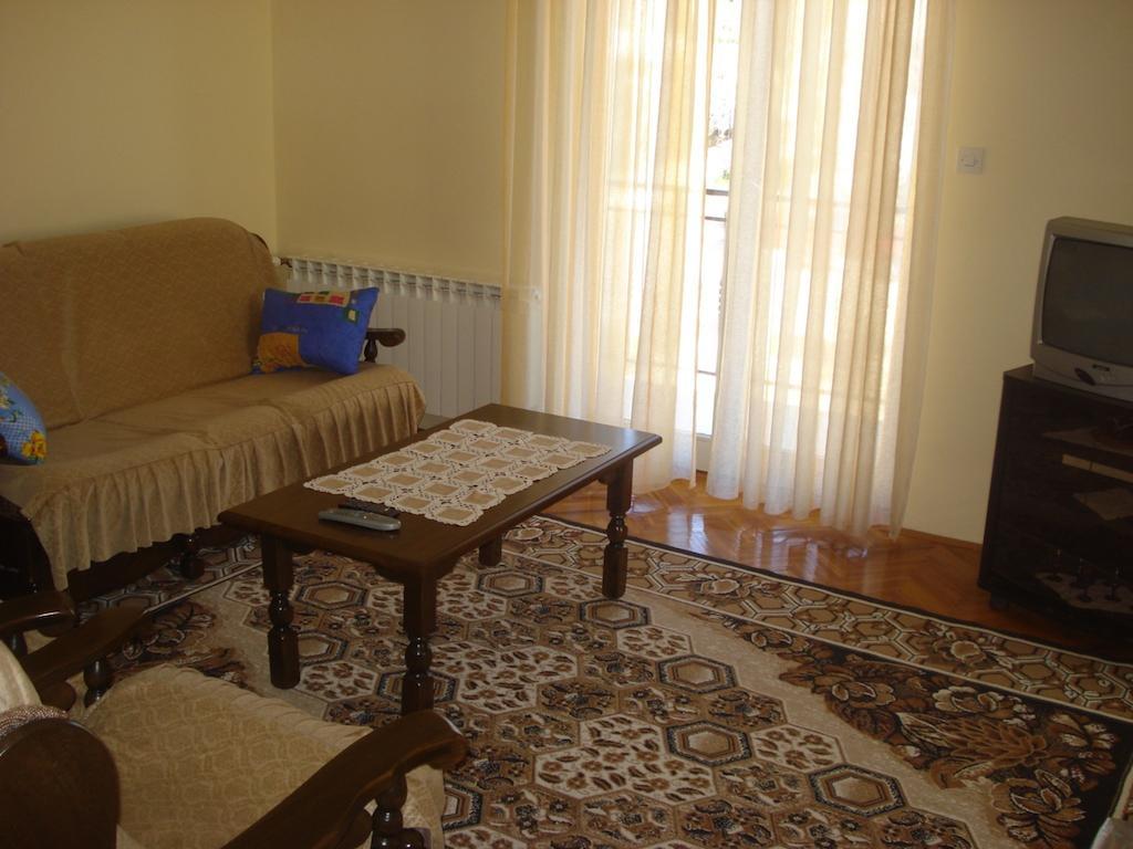 Apartments Dalmacija Rogoznica  Oda fotoğraf